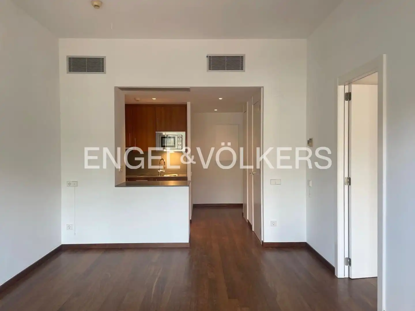 Flat with terrace to rent in Eixample, imagen 3