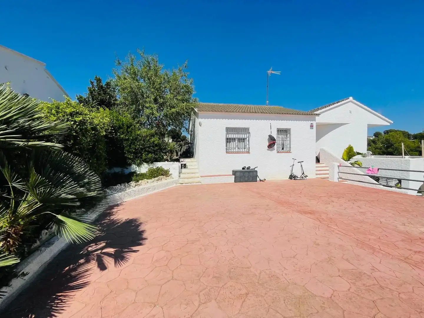 Houses for sale in Carrer Llessui, Calafell Park