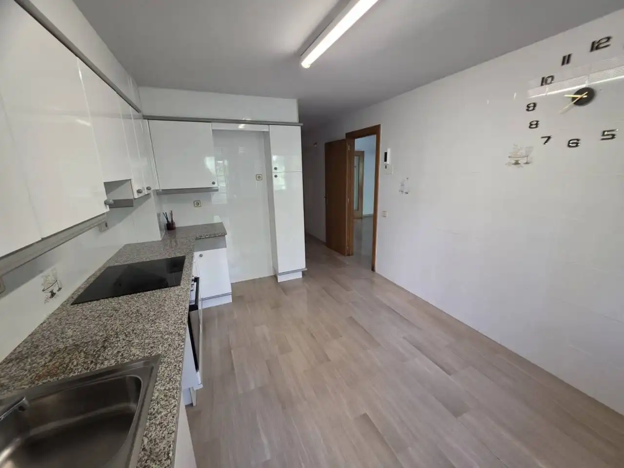 Küche von Wohnung zum Verkauf in Manresa mit Klimaanlage, Heizung und Terrasse