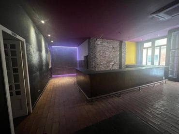 Business premises to rent in Centre