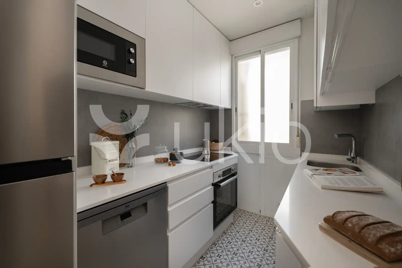 Cocina de Apartamento de alquiler en Madrid con Aire acondicionado, Calefacción y Amueblado