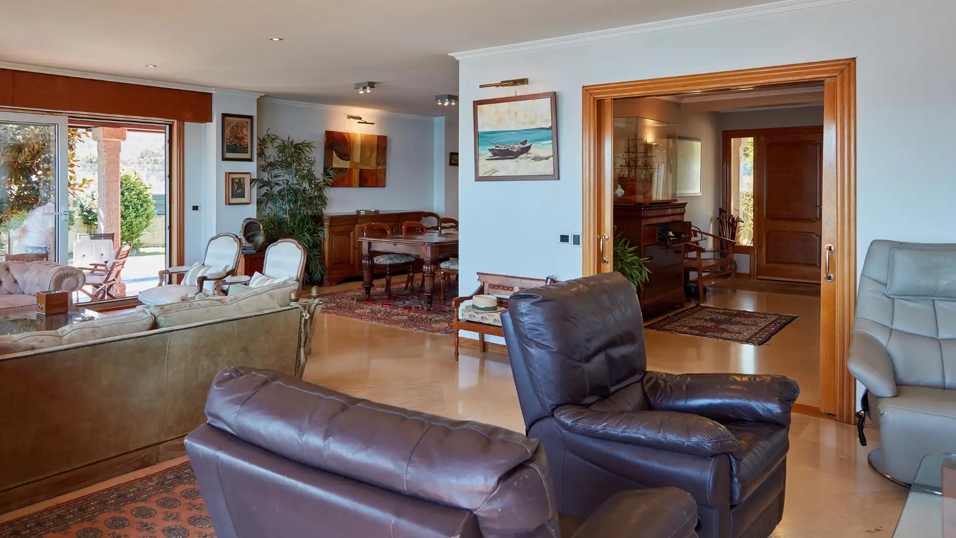 Sala d'estar de Casa o xalet en venda en Baiona amb Calefacció, Jardí privat i Traster