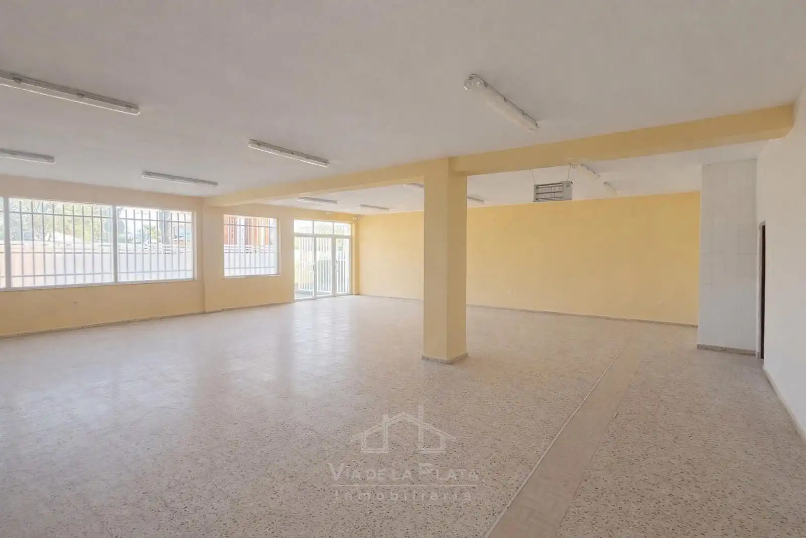 Local comercial en venda a Pavos 26, imagen 3