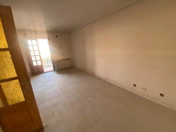 Houses for sale in Alcalde Baldomero Redondo, Mucientes