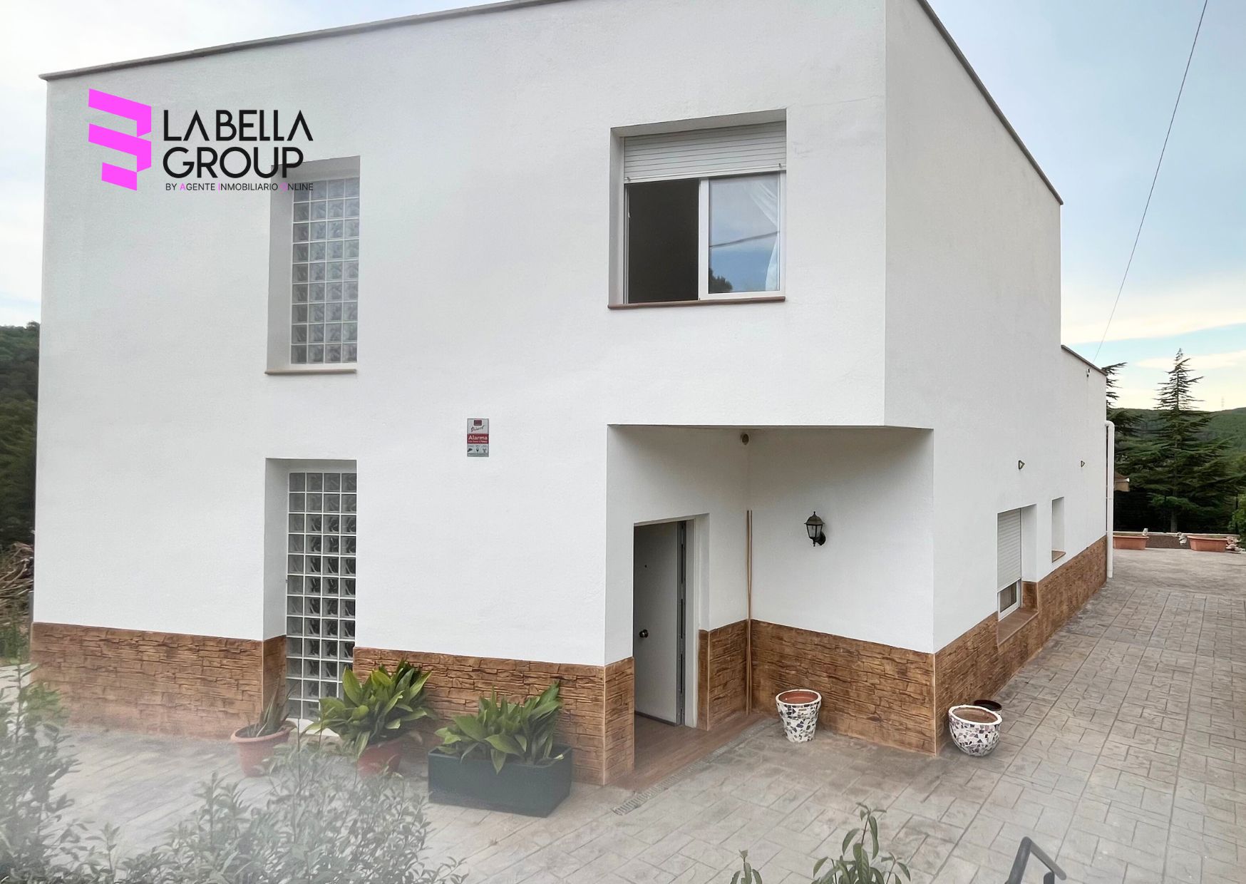 Vista exterior de Casa o xalet en venda en Olesa de Bonesvalls amb Aire condicionat, Calefacció i Jardí privat