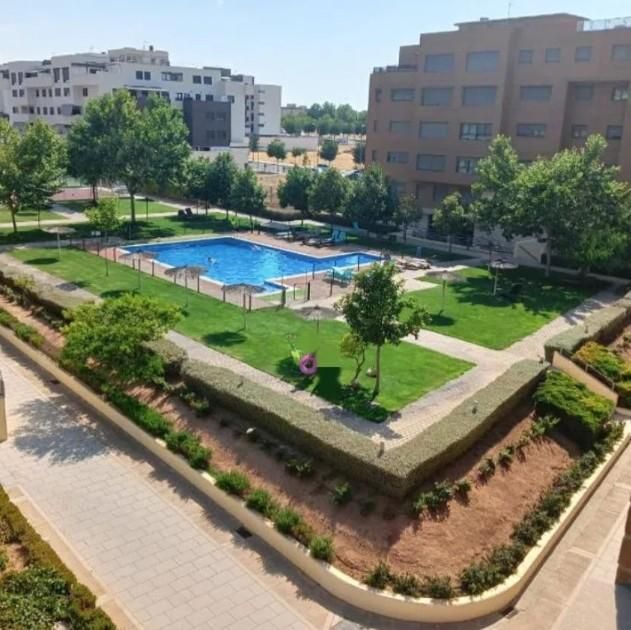 Piscina de Planta baja en venta en Ciudad Real Capital