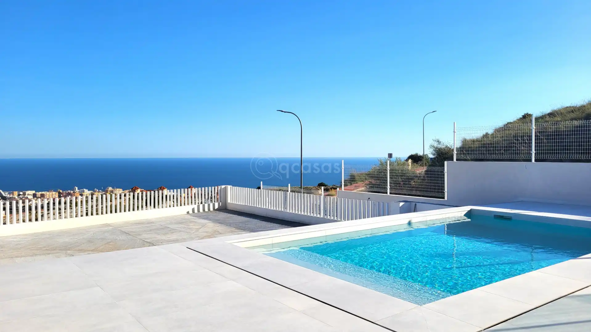 Piscina de Casa o chalet en venta en Benalmádena con Aire acondicionado, Calefacción y Jardín privado