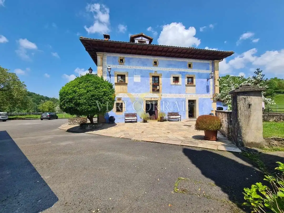 Exterior view of Buildings for sale in Cangas de Onís