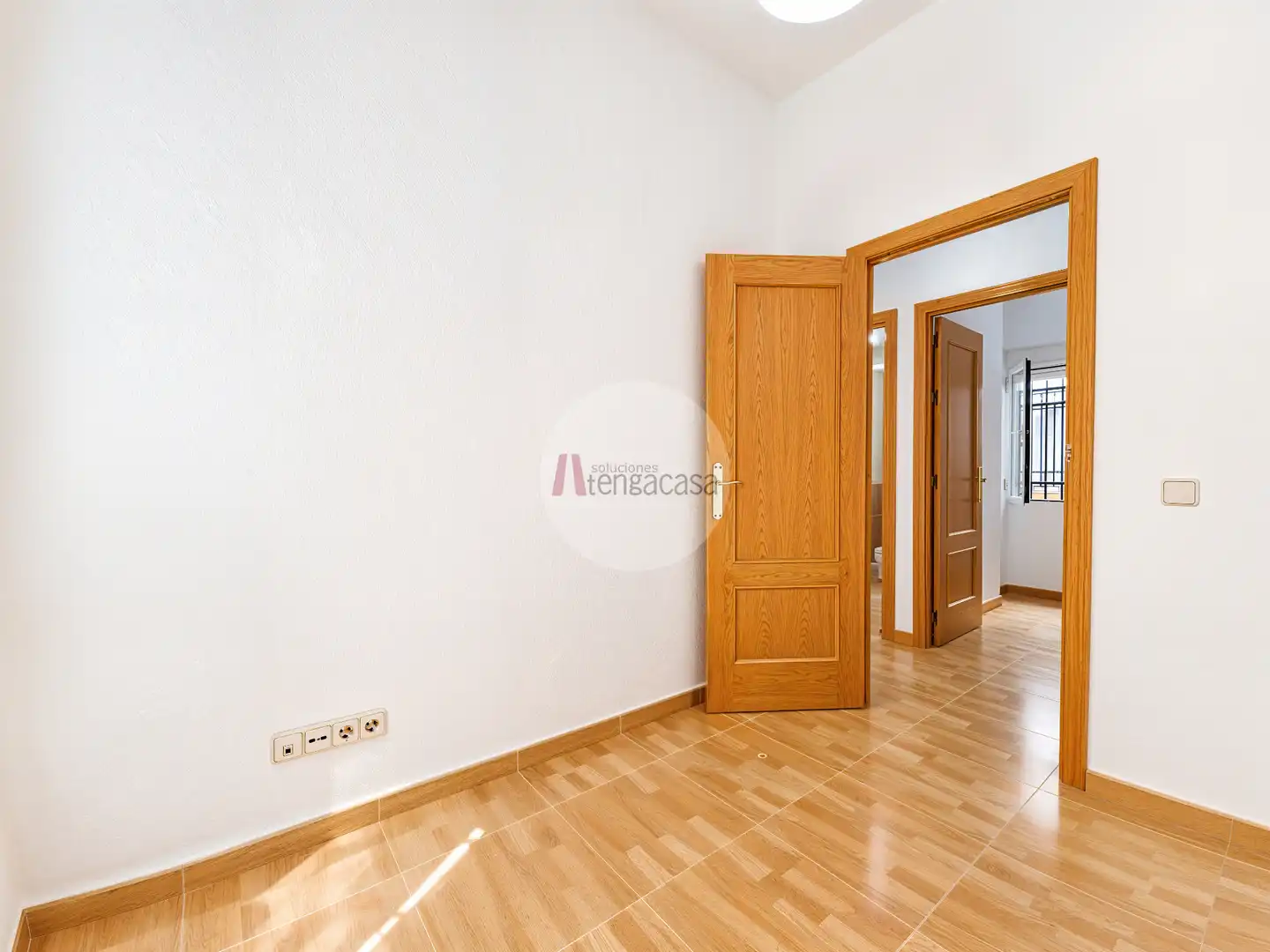 Bedroom of Flat for rent in Madrid  with Air Conditioner, Heating and Washing machine