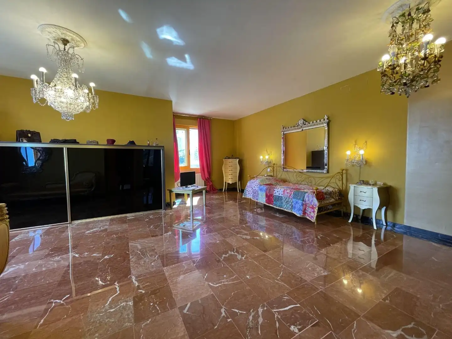 Schlafzimmer von Haus oder Chalet zum Verkauf in Benidorm mit Klimaanlage, Heizung und Privatgarten