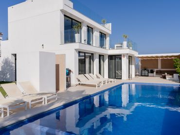 Villa con balcone in vendita a La Marina