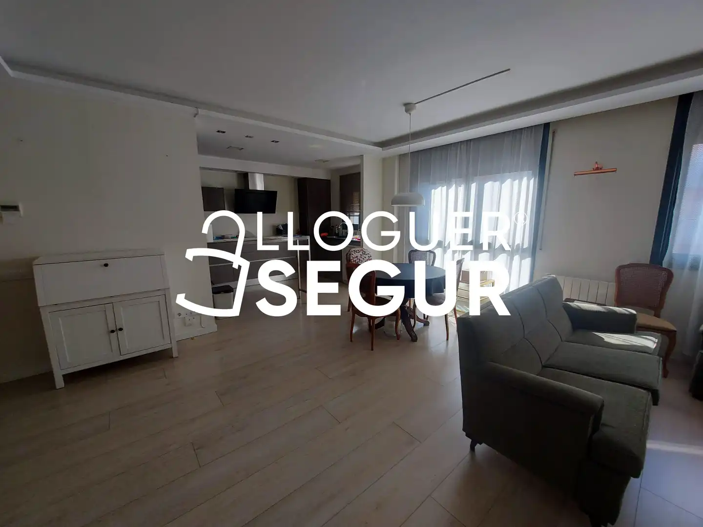 Wohnzimmer von Wohnung zur Miete in Barcelona mit Klimaanlage und Heizung