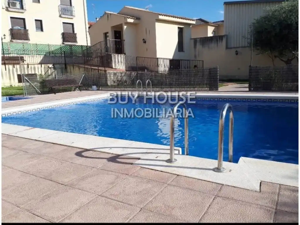 Piscina de Dúplex de alquiler en Alameda de la Sagra