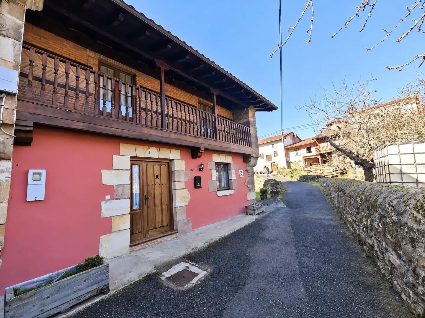 Vista exterior de Casa o chalet en venta en Cieza (Cantabria) con Calefacción, Jardín privado y Balcón