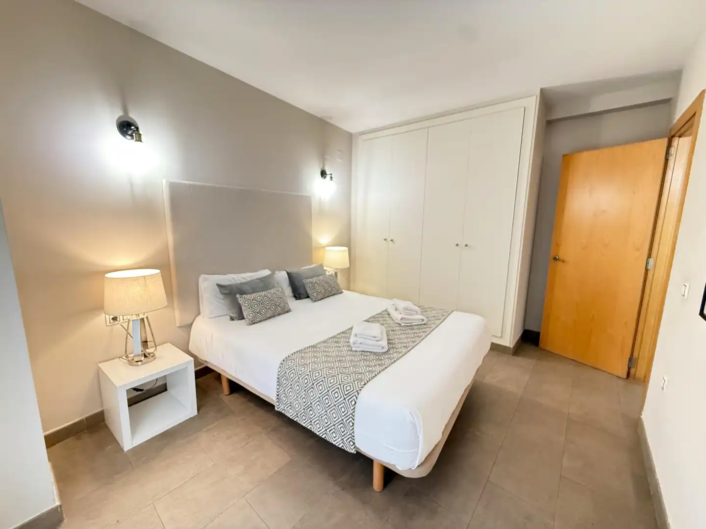 Habitación de Piso de alquiler en Valencia con Aire acondicionado, Calefacción y Amueblado