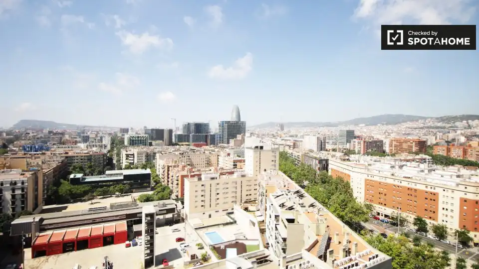 Vista exterior de Piso de alquiler en Barcelona con Aire acondicionado, Calefacción y Amueblado