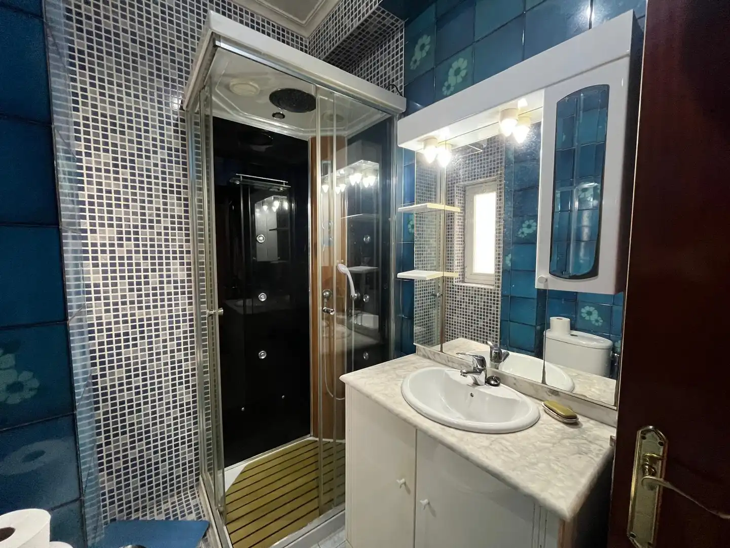 Baño de Piso de alquiler en Valladolid con Calefacción, Amueblado y Horno