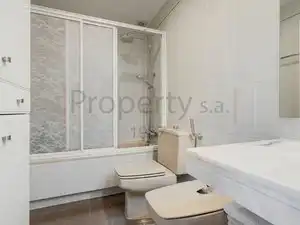 Baño de Casa adosada en venta en Sant Cugat del Vallès con Aire acondicionado, Calefacción y Jardín privado