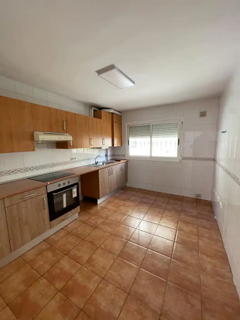 Casa adosada en venda a Calle Ria de Muros, 28, Ribera de Molina - Torrealta