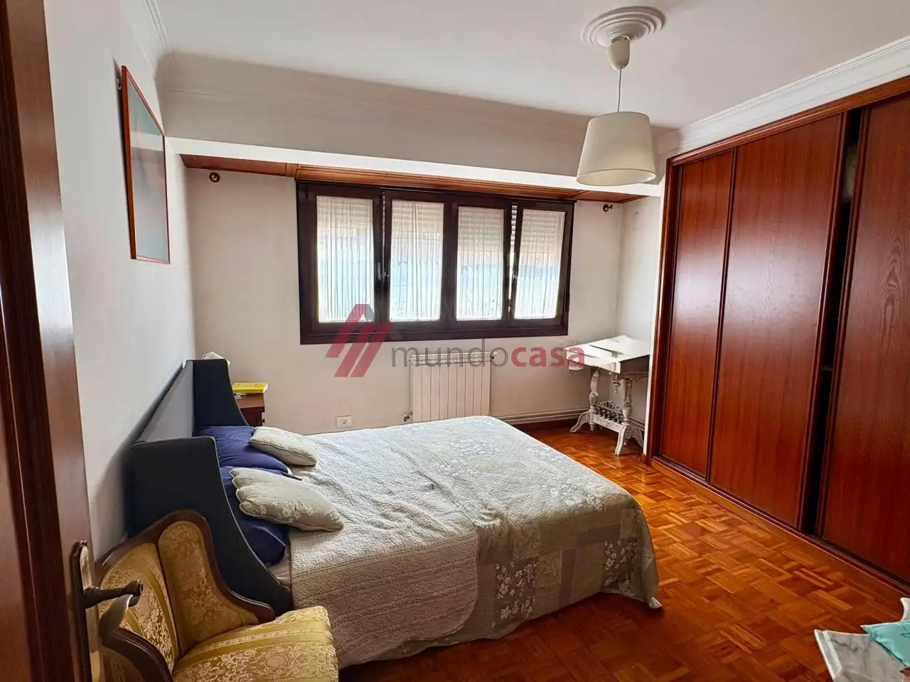 Habitación de Piso de alquiler en Ferrol con Calefacción, Parquet y Amueblado
