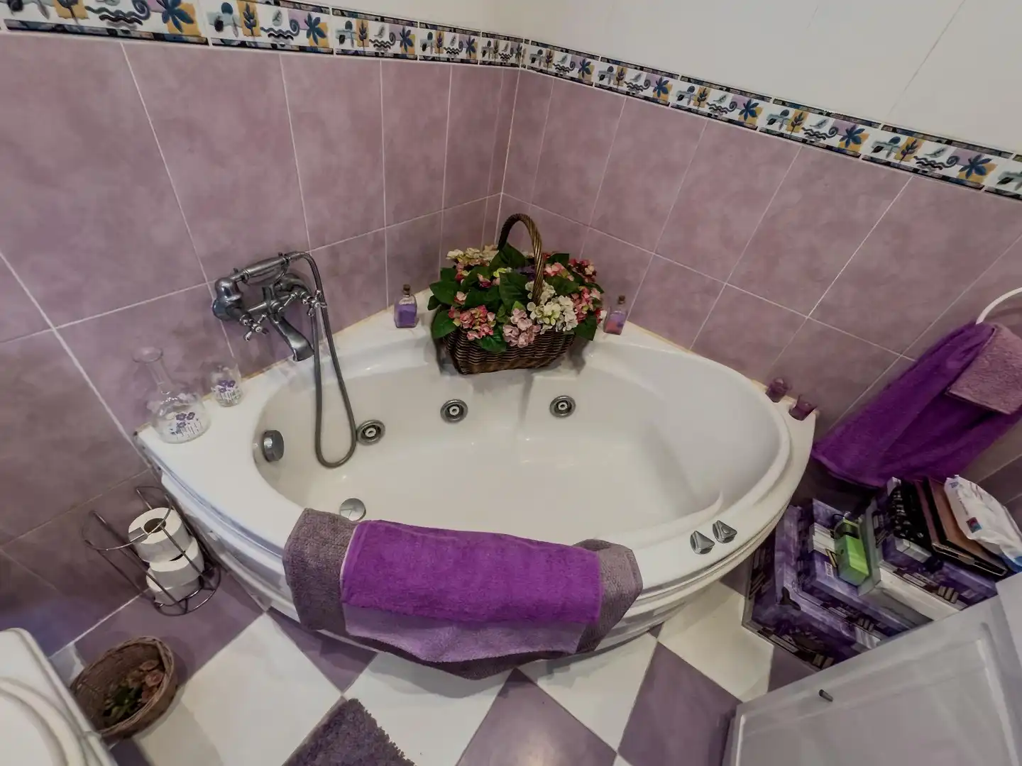 Bany de Casa o xalet en venda en Camargo amb Calefacció, Jardí privat i Piscina