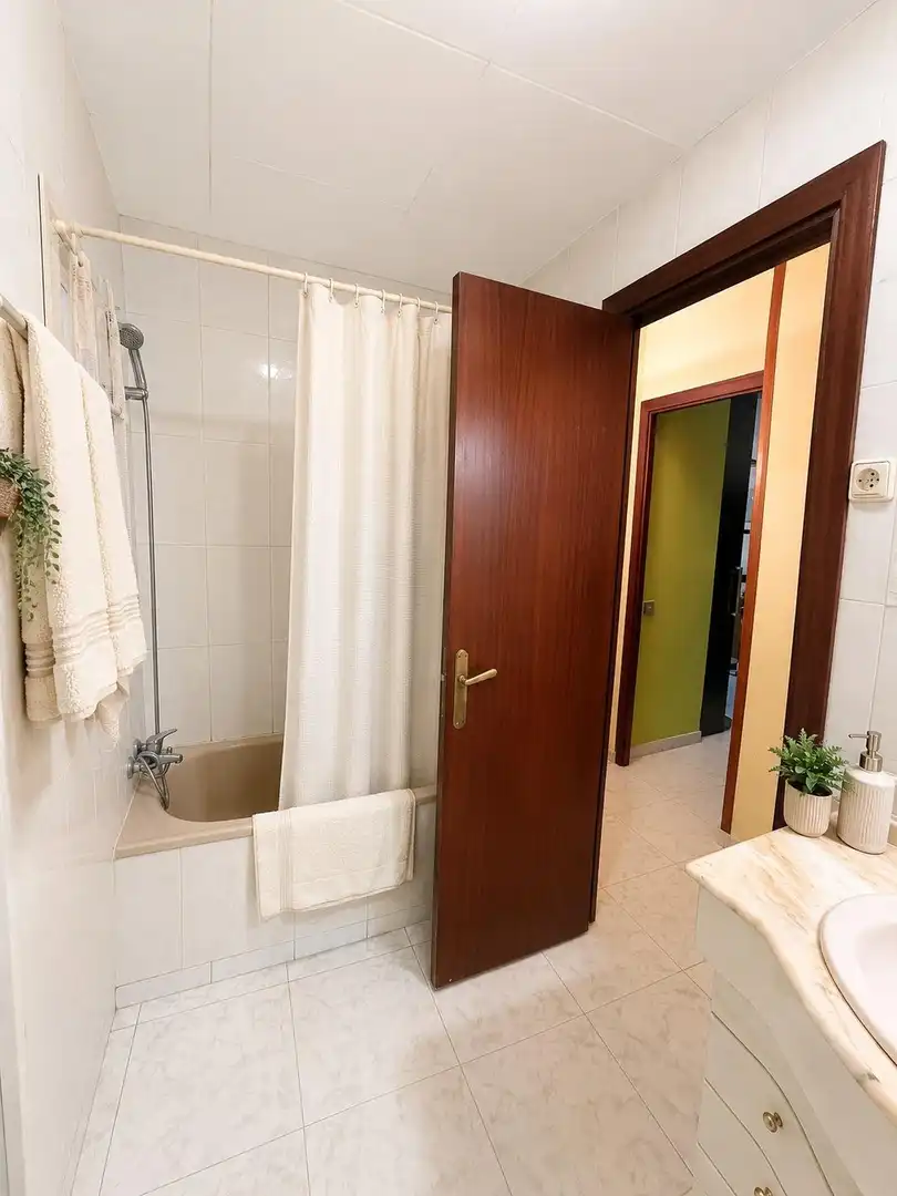 Bathroom of Flat for sale in Sant Joan de Vilatorrada  with Air Conditioner, Heating and Furnished