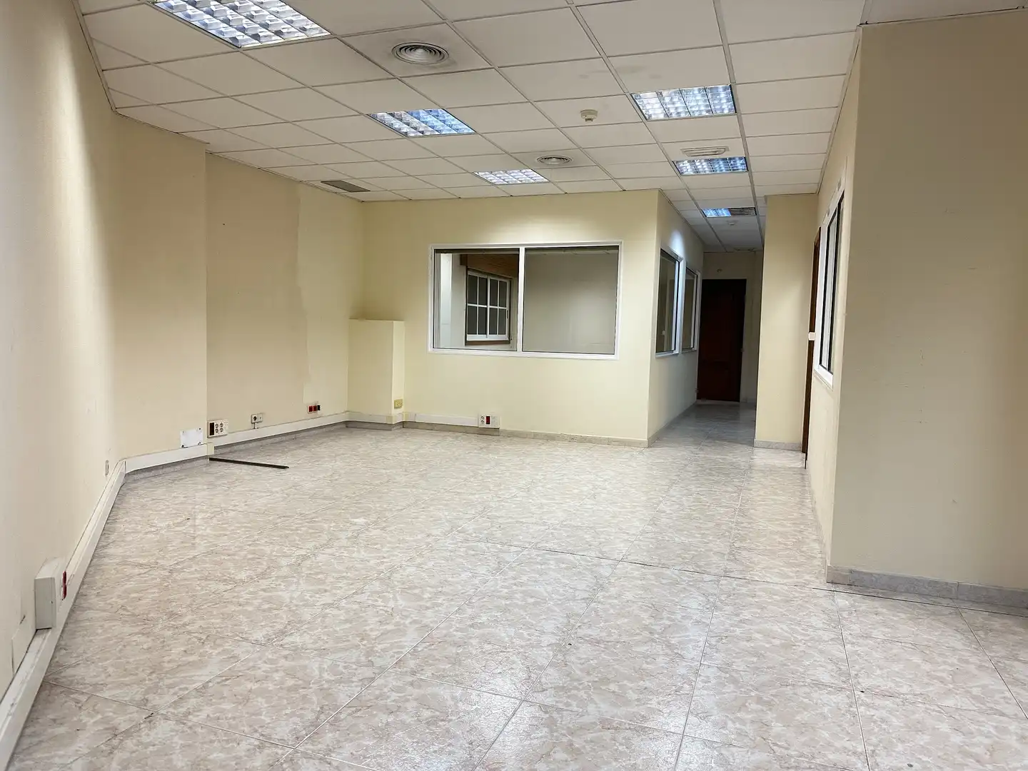 Local comercial de lloguer a N/A, imagen 2