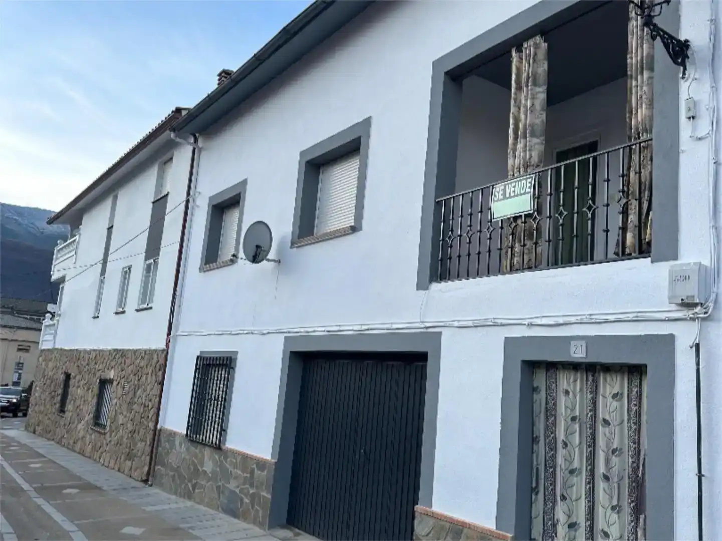 Vista exterior de Casa adosada en venda en Jerte amb Traster i Moblat