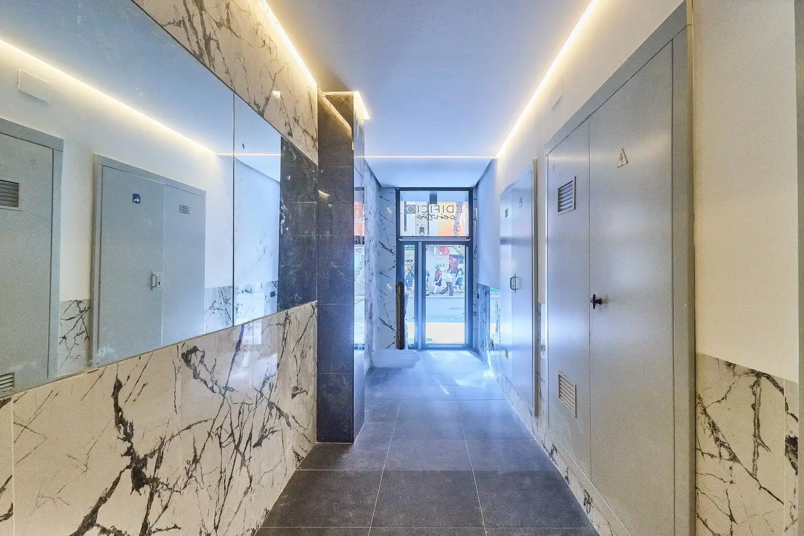Apartamento con terraza en venta en Puerto Deportivo, imagen 14