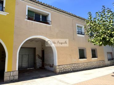 Casa con balcone in vendita a Avinguda Catalunya