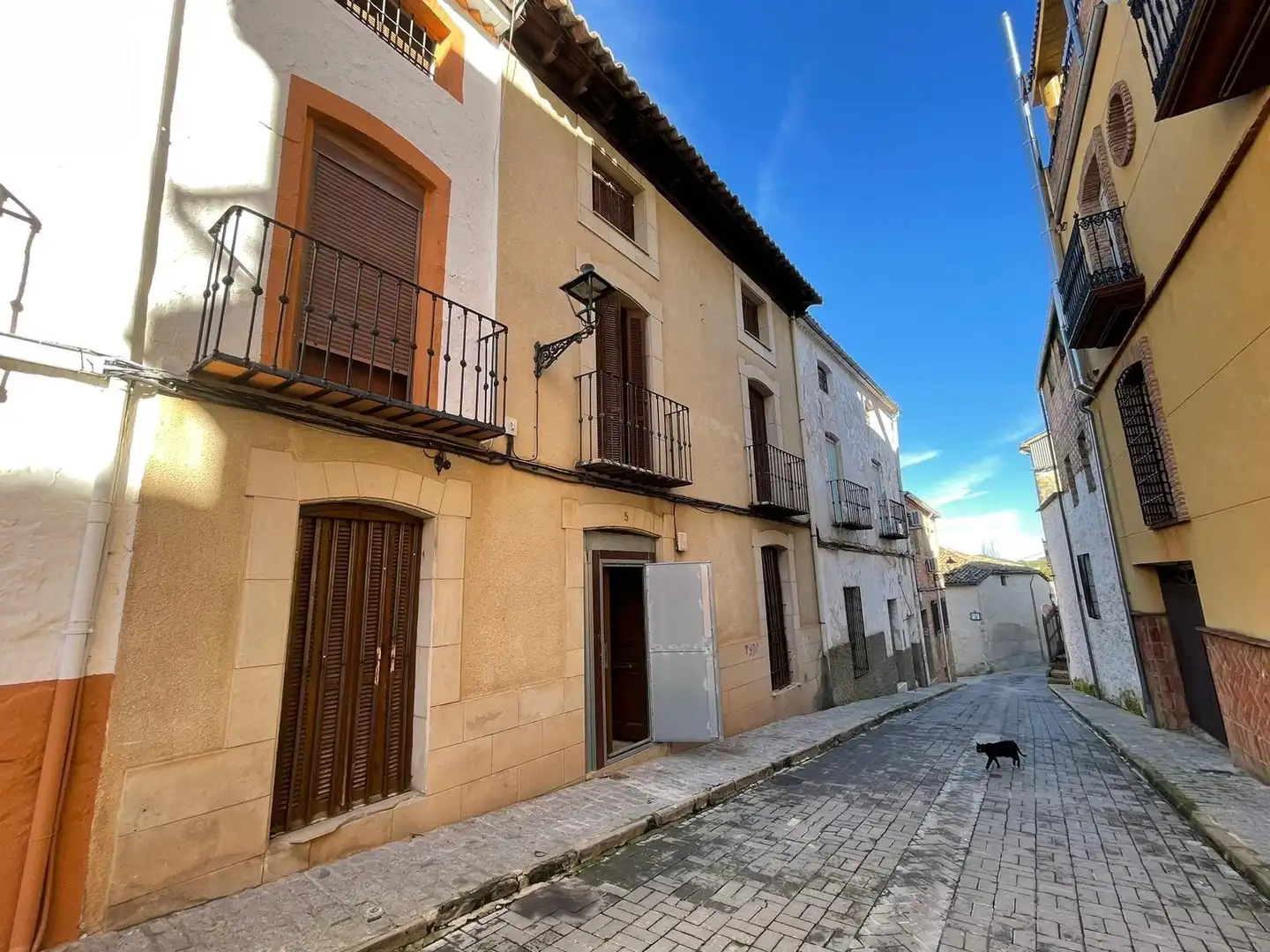 Houses for sale in Castellar