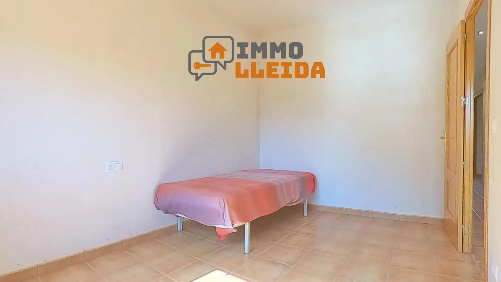 Dormitori de Casa o xalet en venda en Les Avellanes i Santa Linya amb Calefacció, Terrassa i Balcó
