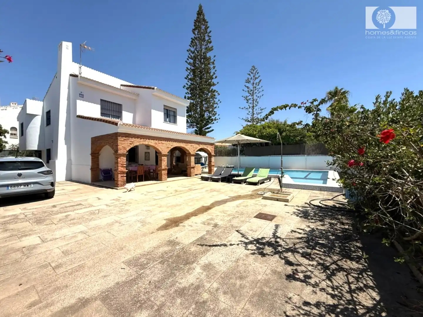 Exterior view of Houses for sale in Islantilla  with Private garden, Swimming Pool and Oven