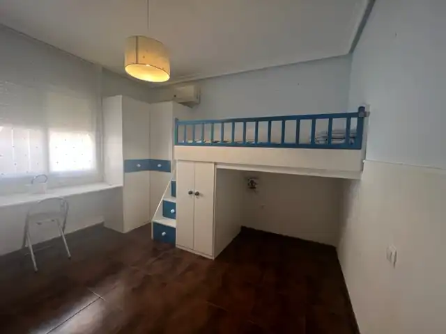 Bedroom of Flat for rent in Puertollano  with Air Conditioner, Heating and Parquet flooring