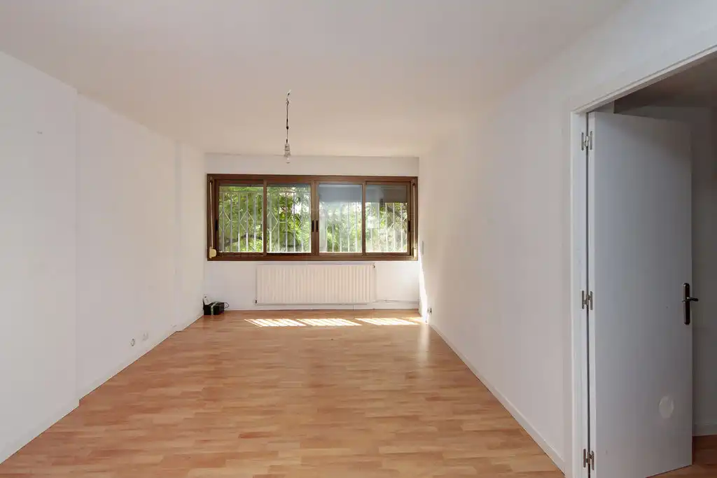 Sala d'estar de Pis en venda en Barcelona amb Calefacció