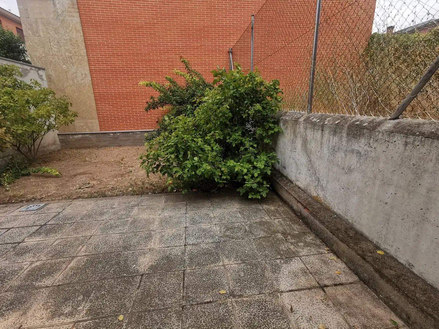 Casa aparellada amb terrassa en venda a Calle Rafael Lapesa, imagen 39