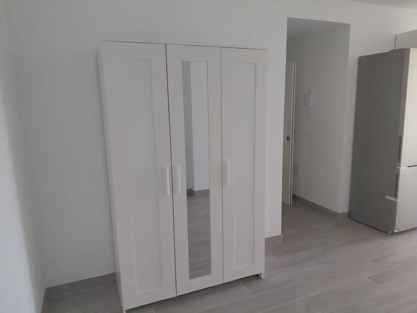 Schlafzimmer von Wohnung zur Miete in Arico mit Ofen und Waschmaschine