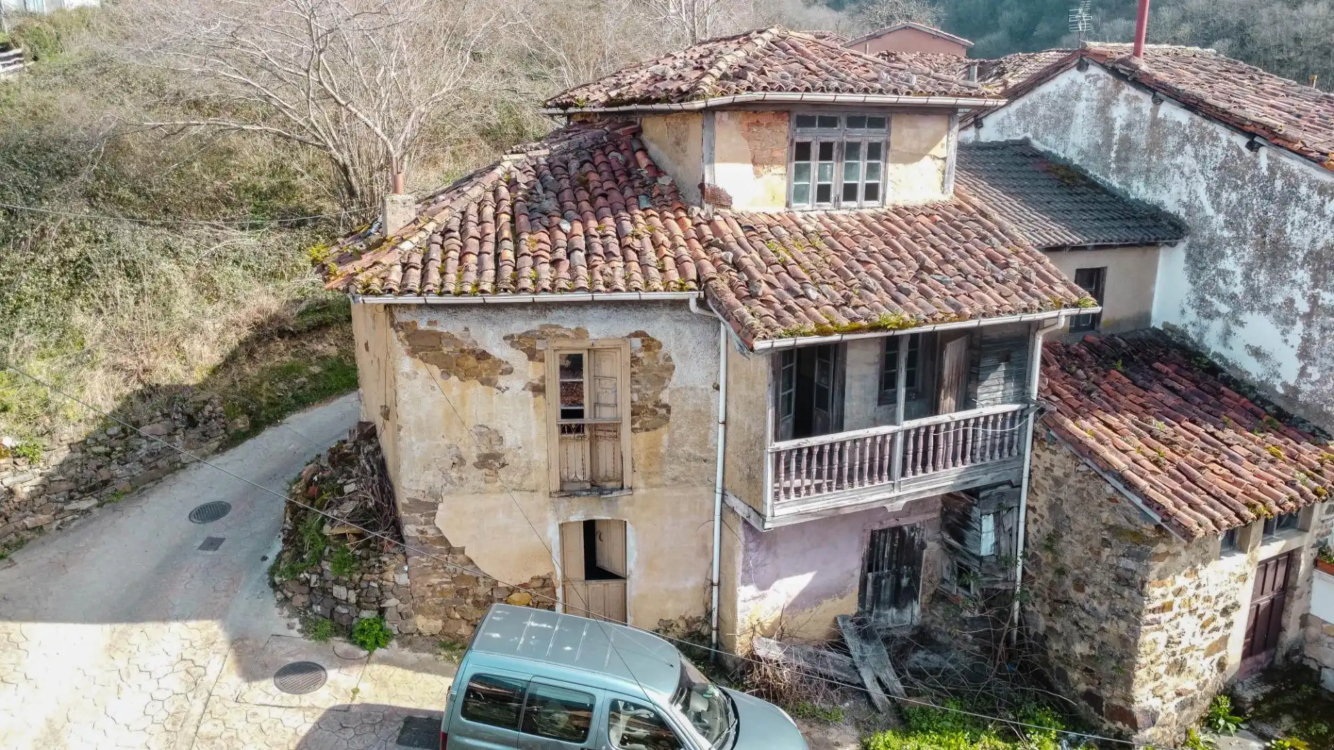 Vista exterior de Casa o xalet en venda en Riosa amb Jardí privat