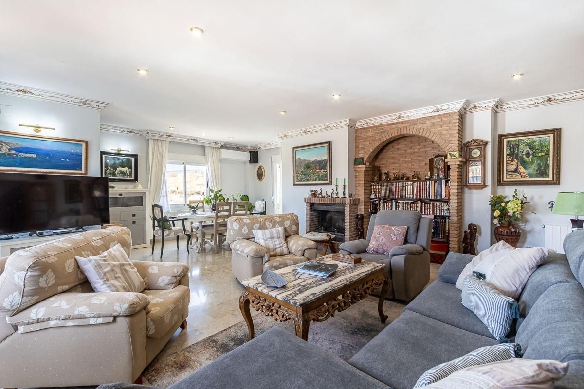 Living room of House or chalet for sale in Gójar  with Air Conditioner, Private garden and Community pool