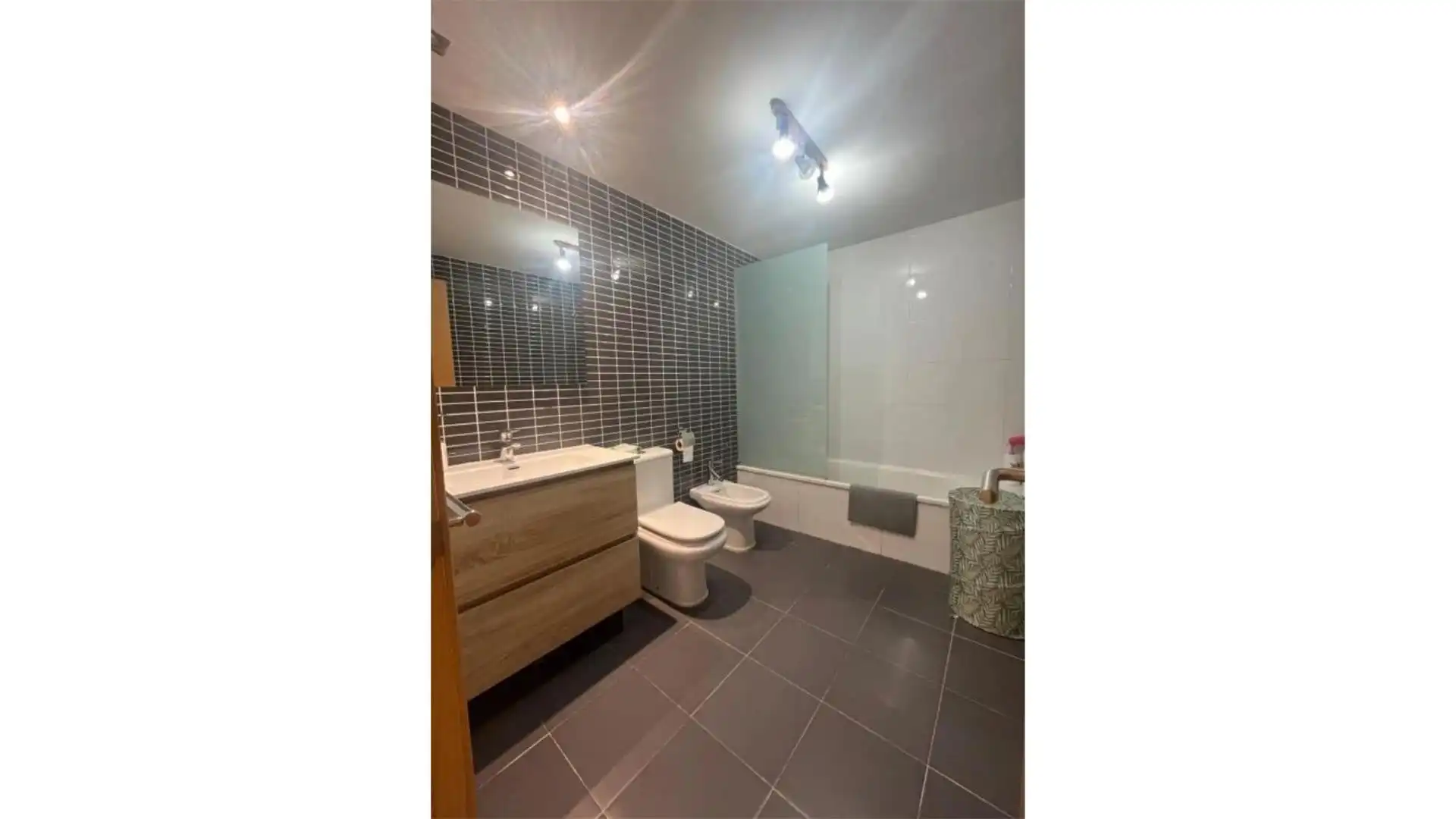 Badezimmer von Maisonette zur Miete in Oliva mit Klimaanlage, Heizung und Terrasse