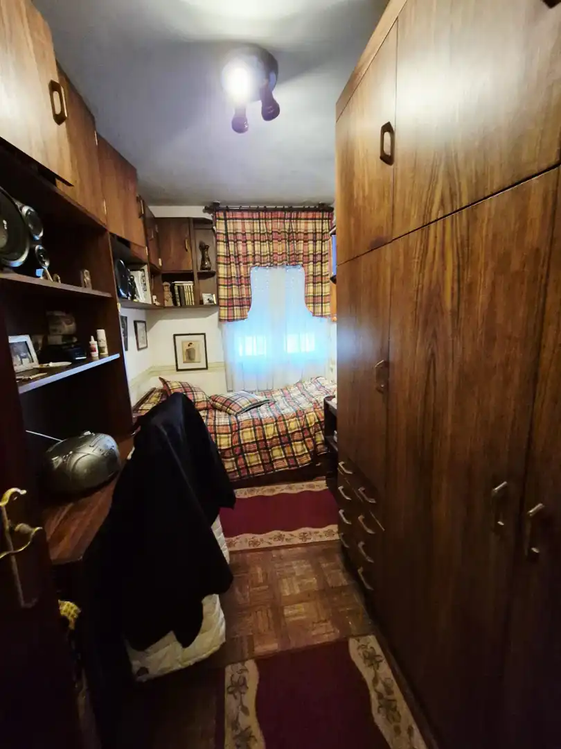Habitación de Piso en venta en Avilés con Calefacción y Trastero