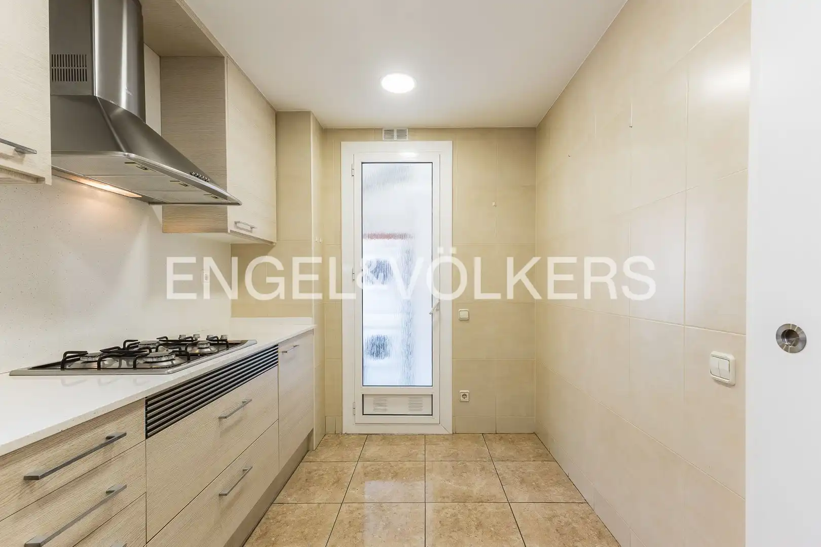 Kitchen of Flat for rent in Esplugues de Llobregat  with Air Conditioner, Heating and Parquet flooring