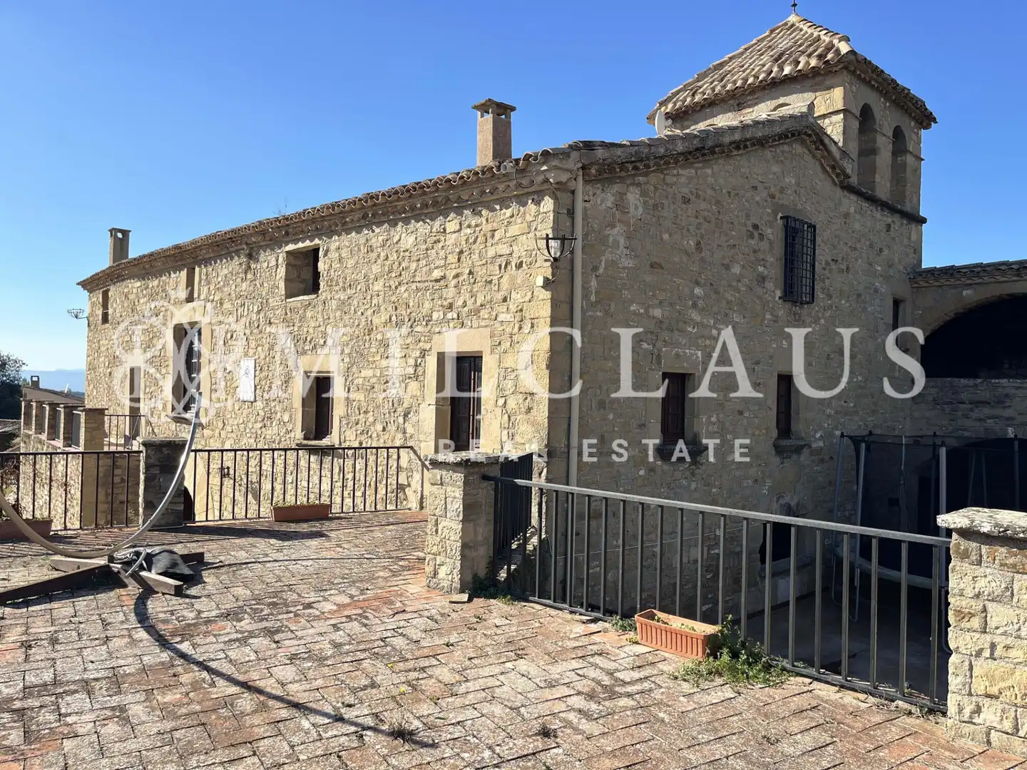 Vista exterior de Finca rústica en venda en Talamanca amb Aire condicionat, Calefacció i Jardí privat