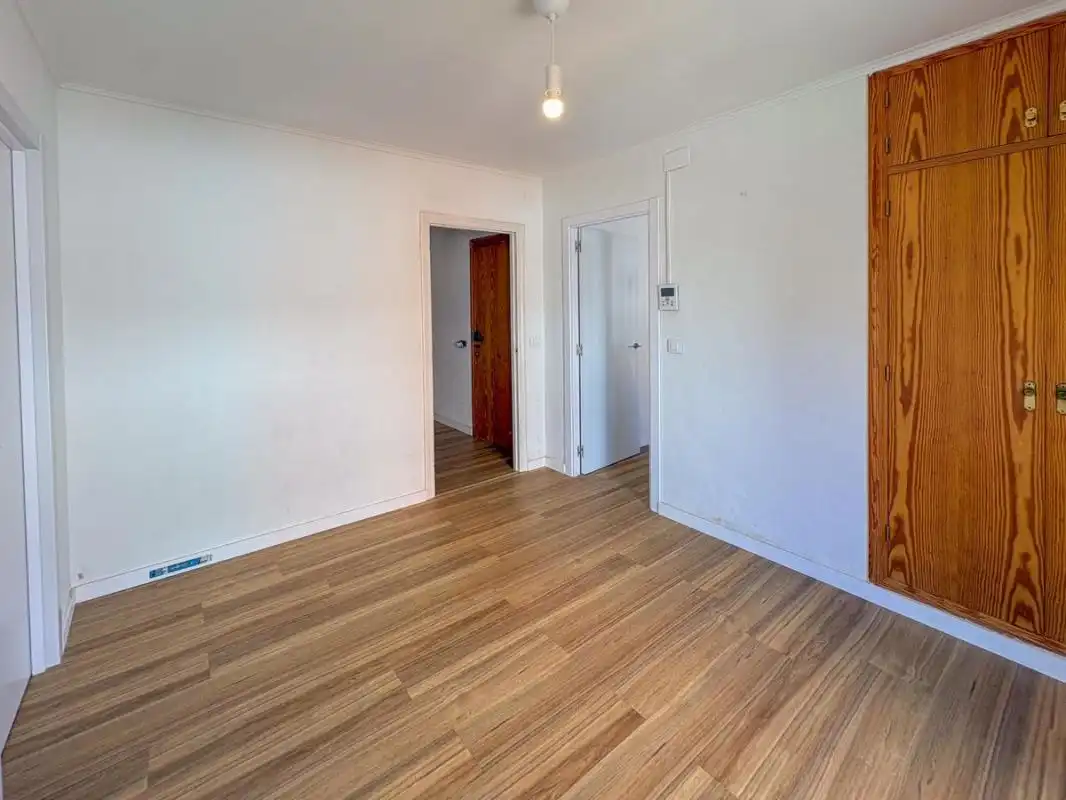 Casa rústica con terraza en venta en Carrer les Amèriques, imagen 11