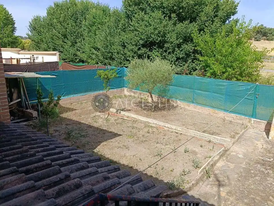 Adossat amb jardí en venda a Méntrida, imagen 51