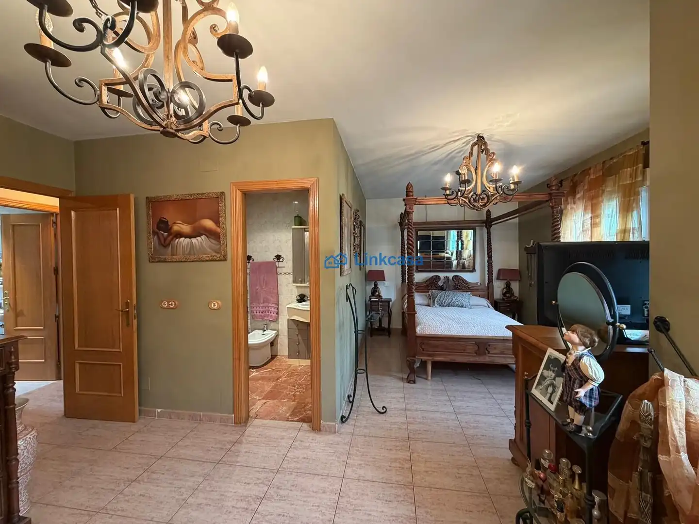 Habitación de Casa adosada en venta en Velilla de San Antonio con Aire acondicionado, Calefacción y Jardín privado