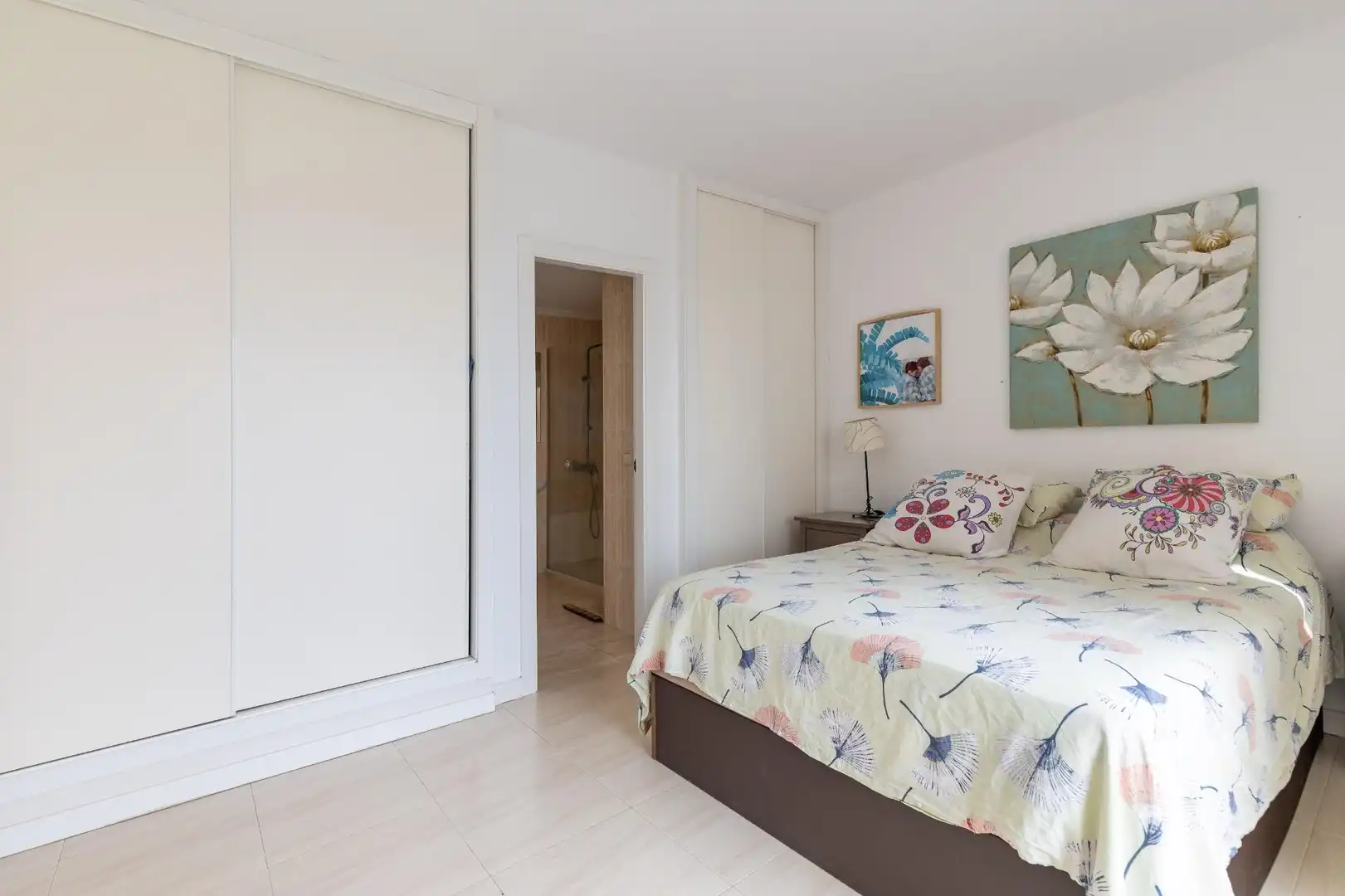 Dormitori de Casa o xalet en venda en Chiva amb Calefacció, Jardí privat i Terrassa