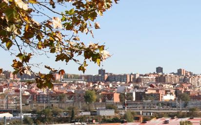 Vista exterior de Estudi en venda en  Madrid Capital amb Terrassa