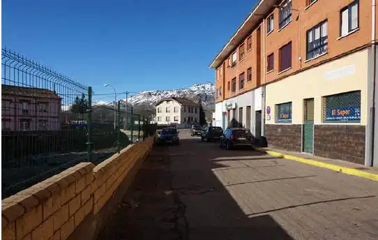 Pis en venda a Villamanín