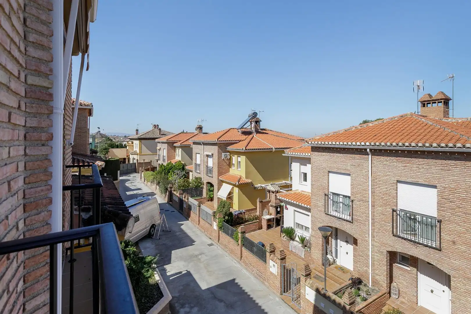 Vista exterior de Casa o chalet en venta en La Zubia con Calefacción, Jardín privado y Terraza